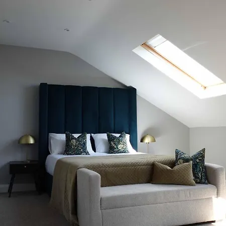 Ivernia Stylish Studio No 5 Town Holiday home
