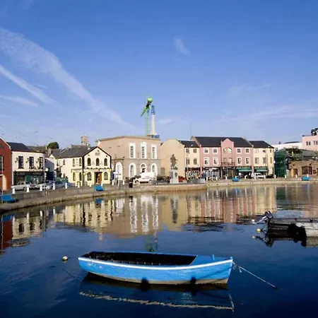 Ivernia Stylish No 5 Town